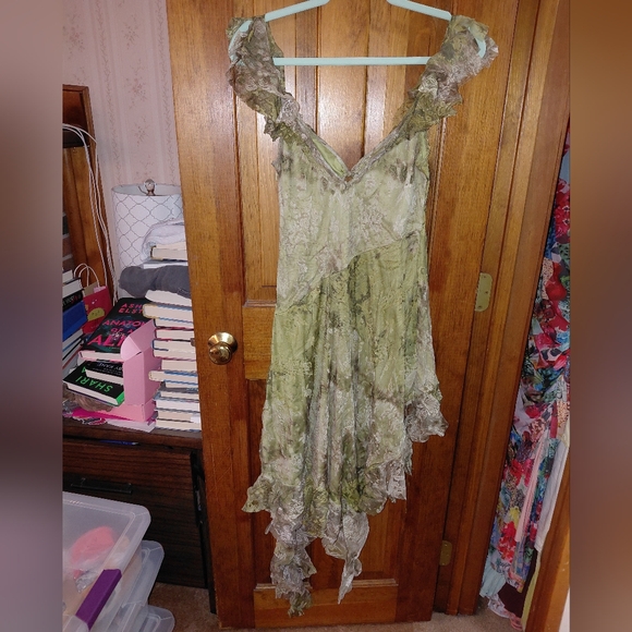 UO Hyacinth Green Ruffled Lace Spliced Midi Dress - Picture 10 of 16